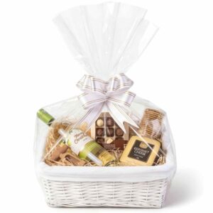 What to Put in a Book Lover's Hamper diy hamper